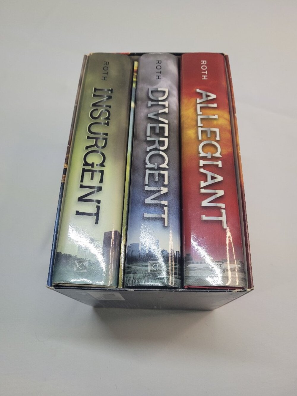 Divergent Series Box Set Hardcover Books Insurgent Divergent Allegiant